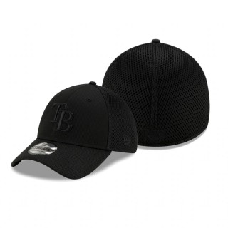 Rays Black on Black Dashmark Neo 39THIRTY Hat