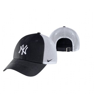 New York Yankees Navy Heritage 86 Trucker Adjustable Hat